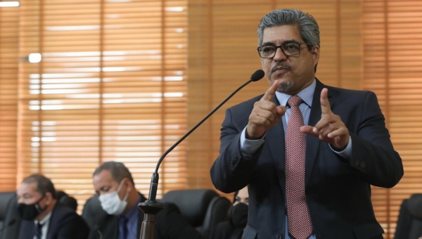 Edvaldo vai ouvir defensor público em comissão e propor ação civil pública contra o Avancard e o Banco Máxima